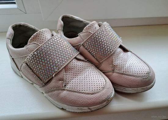 Туфли нежно-розовые со стразами на липучке, р.29 (стелька 19см), б.у