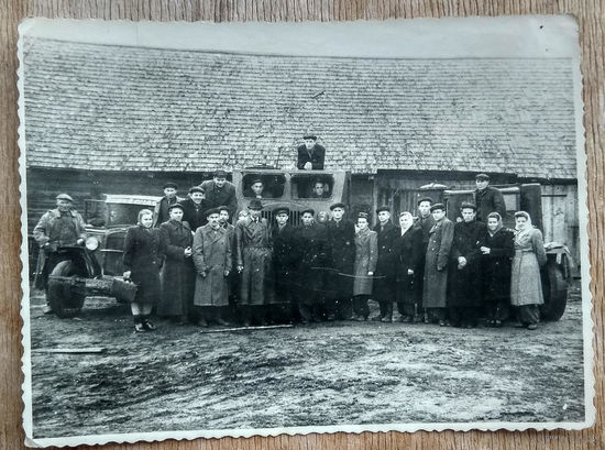 Фото на практике по вождению. 1953 г. 9х12 см