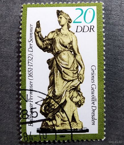 Марка ГДР 1984 год Скульптура