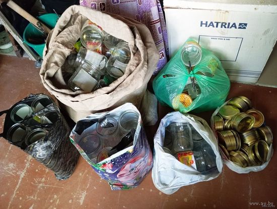 - БАНКИ 100 шт 0.6 , 0.8 и 1 шт 10 л с крышками закрутками и без 0.5 л + Подарок 70 шт крышек для закатки