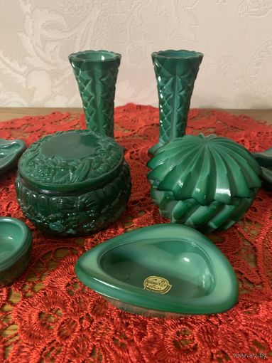 Шкатулки малахитовое стекло Bohemia