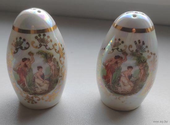 Солонка и перечница от сервиза " Мадонна" с рубля.