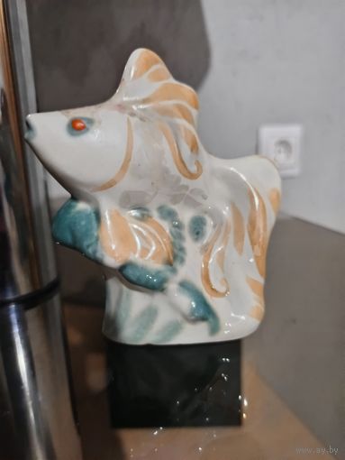 Фарфоровая статуэтка золотая рыбка с клеймом с 1 рубля на 3 дня