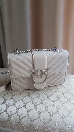 Сумка pinko. Сумочка цвет айс крем. Размер 22 см на 15 см