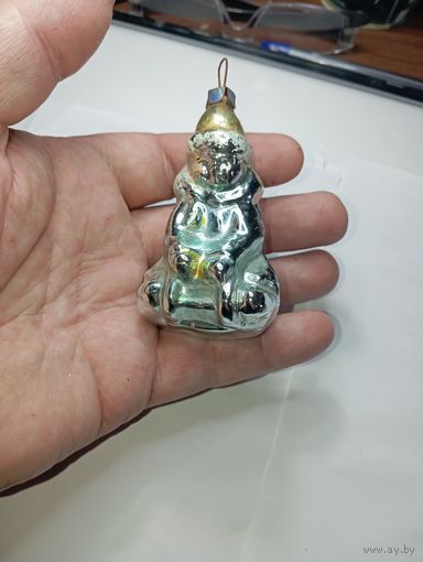 Ёлочная игрушка  , СССР  Мальчик на санках .