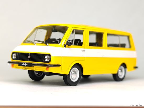 Модель РАФ-2203 DeAgostini. 1/43
