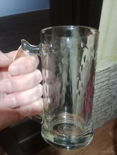 Пивной бокал клеймо летучая мышь