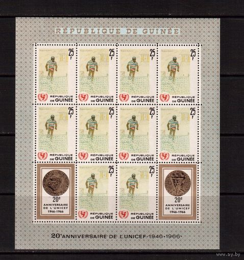 Гвинея-1966 (Мих.Бл.21) **  , Спорт,футбол