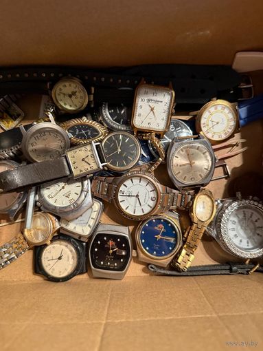 Коробка с часами