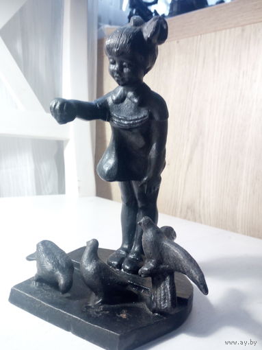 Коллекция Касли-Куса. Девочка с голубями. Куса 1973