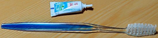 Одноразовый дорожный набор (щётка+паста)