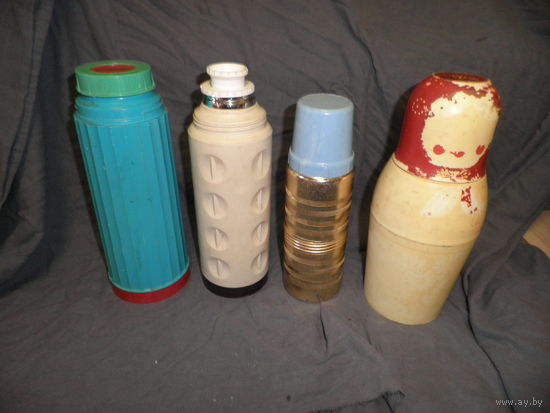 Термос 4 шт. три из СССР,второй слева West Germany.