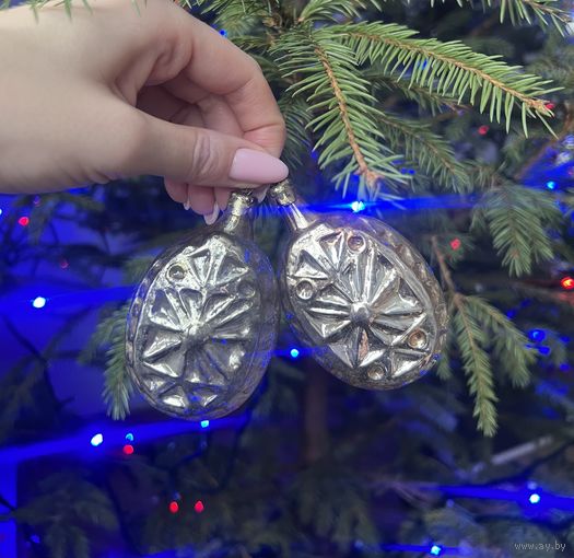 Елочные игрушки медальон снежинка СССР цена за два К.17