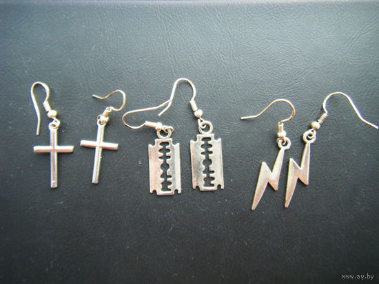 3-и пары Молодёжных серёжек одним лотом.