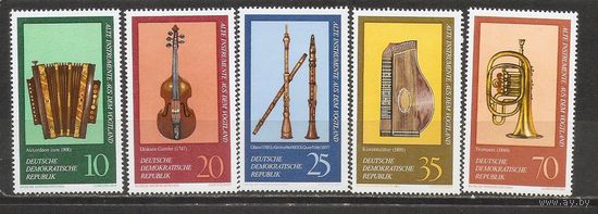ФФ5 ГДР 1977 Музыкальные инструменты