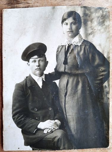 Фото мужчины и женщины. 1930-е. 9х12 см. На картоне.