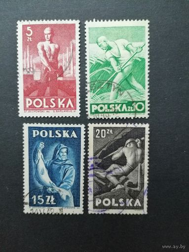 Польша 1947 Полная серия марок на вырезках "Профессии" (гашение без клея, одна с наклейкой) Mi.472-475 каталог 1.10 евро