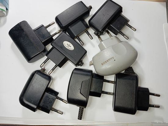 Блоки питания для мобильных телефонов .