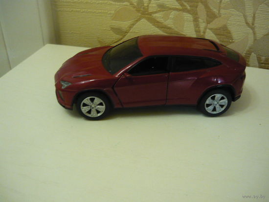 LAMBOPGHINI URUS  . KINSMART