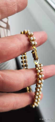 Браслет молочное стекло Чехия