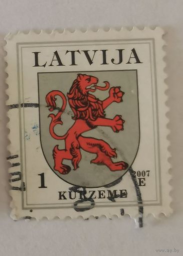 Марка из серии "Гербы" с надпечаткой 2007 - герб Курземе