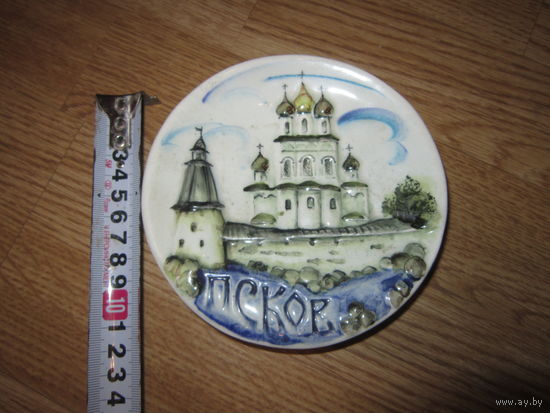 Панно . Тарелка настенная Псков. Церковь . Фарфор