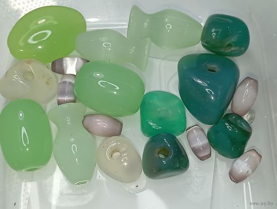 Бусинки из натуральных камней , с рубля !