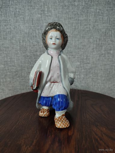 Статуэтка , фигурка фарфоровая ФИЛИПОК