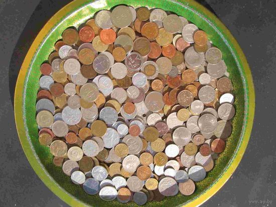 350 иностранных монет