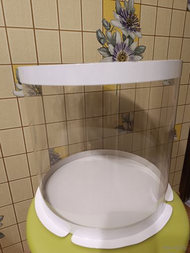 Продам коробку для торта/тубус диаметр 30см высота 29см