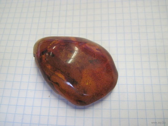 Брошь янтарь.