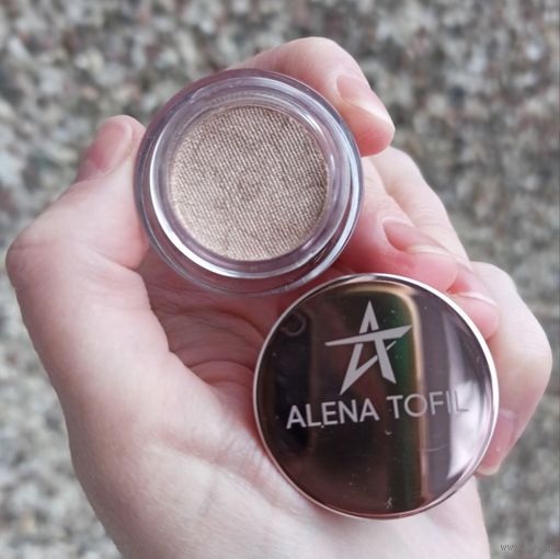 Кремовый глиттер Alena Tofil Star Eyeshadow Glitter Lights в оттенке Glance