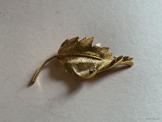 Брошь Листик Hollywood США винтаж