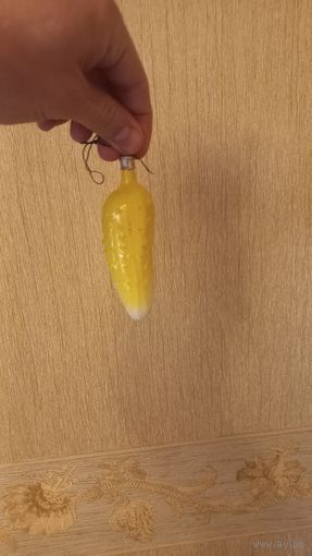 Игрушка елочная Огурец