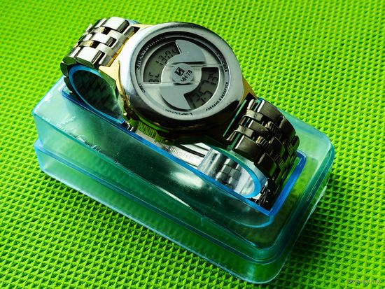 Наручные электронные часы Электроника ЧН-78 (Интеграл) с браслетом, экспериментальная партия. Интересный, контрастный, индивидуальный дизайн!!! Торг.