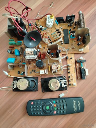 ПЛАТЫ ОТ ТЕЛЕВИЗОРА  ВИТЯЗЬ ФАВОРИТ 21