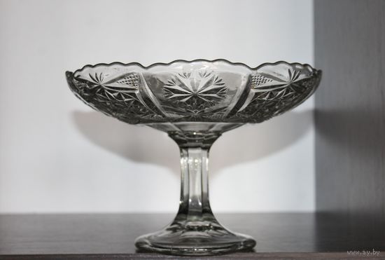 Стеклянная конфетница, из СССР.