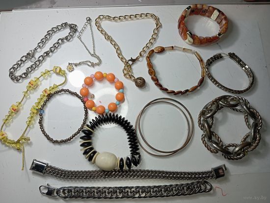 14 браслетов одним лотом , с рубля