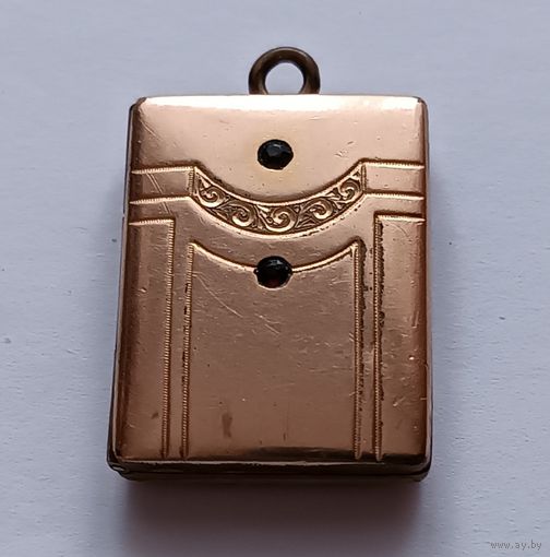 Старинный позолоченный кулон. Все лоты с 1 рубля!