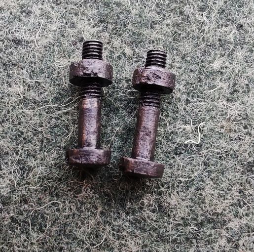 Винты к рукоятке к 98. Оригинал.