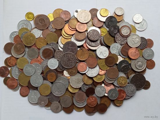 Сборный лот монет мира ( без СССР , России и Украины ) , 400 штук .