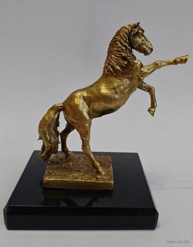 Статуэтка Лошадь на дыбах Латунь/Обсидиан