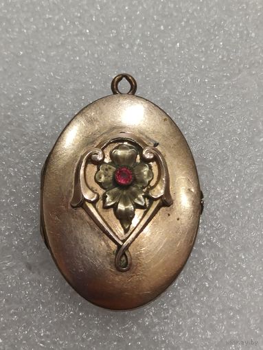 Все лоты с 1р.Старинный медальон