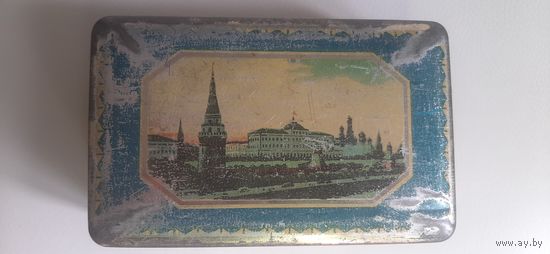 Жестяная коробка ,конфеты СССР