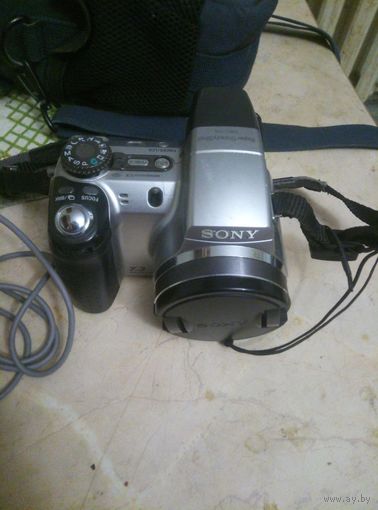 Цифровой фотоаппарат Sony DSC-H5