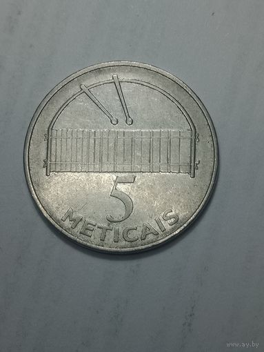 Мозамбик 5 метикал 2006 года .