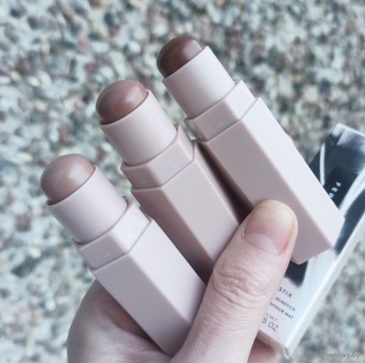 Кремовый скульптор в стике Fenty Beauty Match Stix Matte