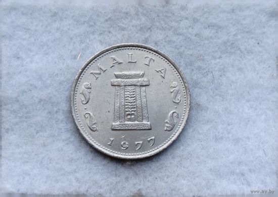 Werty71 Мальта 5 центов 1977 г ритуальный алтарь в храме Хаджар Ким Блеск