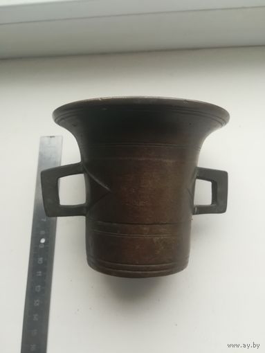Старинная латунная ступка. Вес 1 кг.