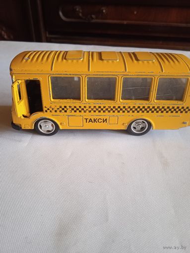 Модель школьный бус металл 1/61